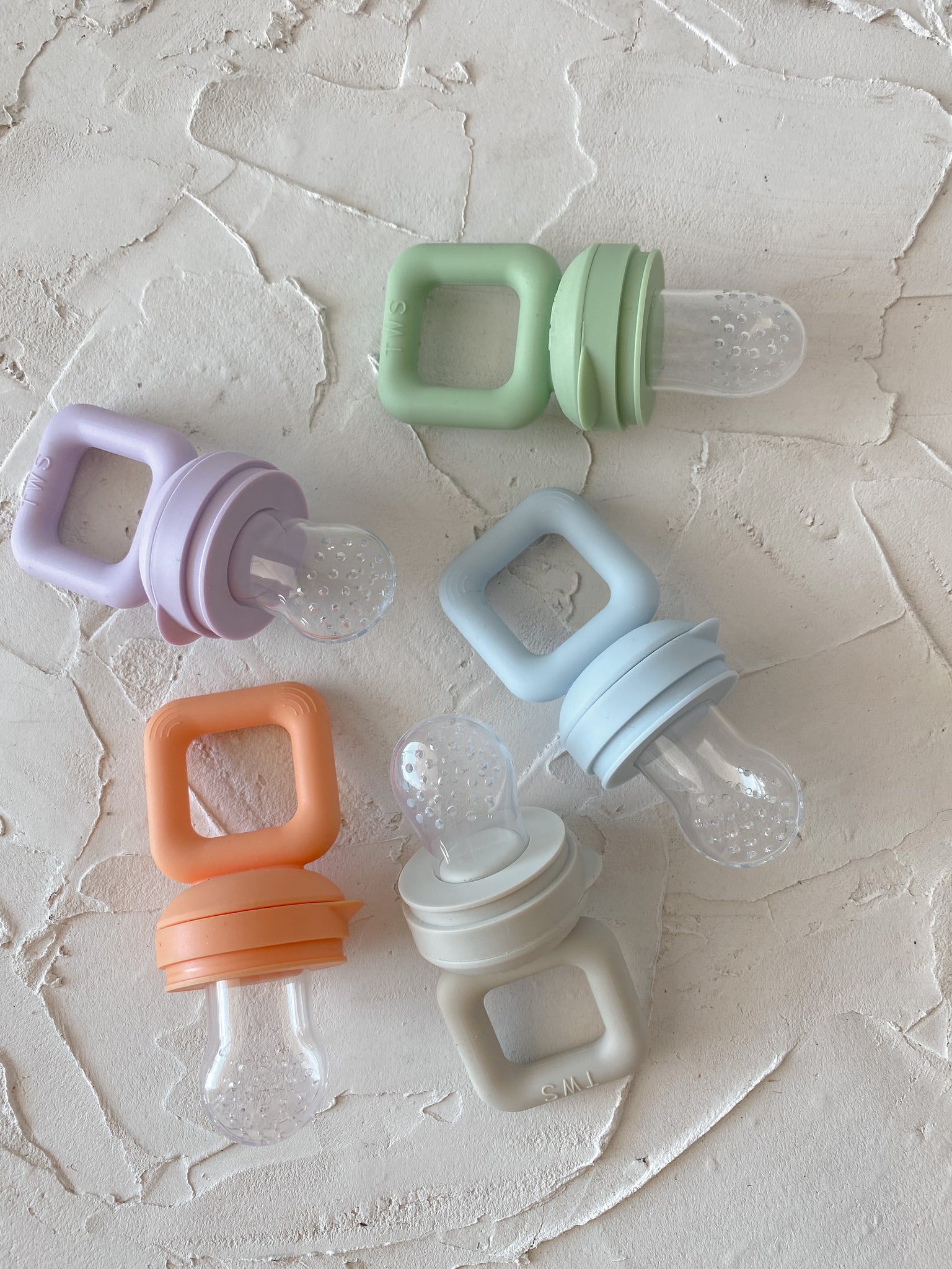 SILICONE TEETHER FEEDER